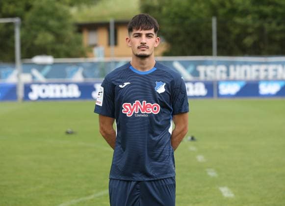 Leonard Krasniqi (TSG Hoffeheim II) . TSG Hoffenheim 2 U23 Porträttermin 2025 2026 . Zuzenhausen, GER, 15.07.2025 ,Fussball 3. Liga 2025 2026 .