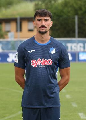 Arian Llugiqi (TSG Hoffeheim II) . TSG Hoffenheim 2 U23 Porträttermin 2025 2026 . Zuzenhausen, GER, 15.07.2025 ,Fussball 3. Liga 2025 2026 .