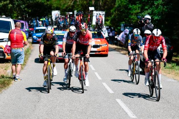 Tour de France 2025 Stage 11 TOULOUSE, FRANCE - JULY 16 : De Lie Arnaud (BEL) of Lotto Cycling Team, Van Aert Wout (BEL) of Team Visma - Lease a Bike, Quinn Sean (USA) of EF Education - EasyPost, Van Der Poel Mathieu (NED) of Alpecin - Deceuninck in action pictured during stage 11 of the 112th edition of Tour de France an UCI World Tour 2.UWT cycling road race stage for Men Elite of 154 km with start in Toulouse and finish in Toulouse on July 16, 2025 in Toulouse, France, 16 07 2025 ( Motordriver Kenny Verfaillie - Toulouse France  Copyright: xLucaxBettinix