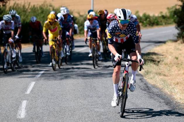Tour de France 2025 Stage 11 TOULOUSE, FRANCE - JULY 16 : Quinn Sean (USA) of EF Education - EasyPost in action pictured during stage 11 of the 112th edition of Tour de France an UCI World Tour 2.UWT cycling road race stage for Men Elite of 154 km with start in Toulouse and finish in Toulouse on July 16, 2025 in Toulouse, France, 16 07 2025 ( Motordriver Kenny Verfaillie - Toulouse France  Copyright: xLucaxBettinix