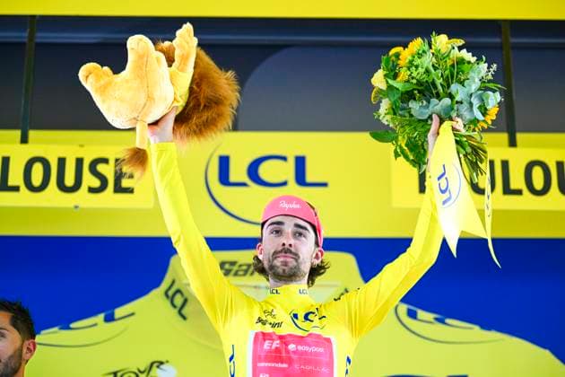 Tour de France 2025 Stage 11 TOULOUSE, FRANCE - JULY 16 : Healy Ben (IRL) of EF Education - EasyPost on the podium with the yellow jersey during stage 11 of the 112th edition of Tour de France an UCI World Tour 2.UWT cycling road race stage for Men Elite of 154 km with start in Toulouse and finish in Toulouse on July 16, 2025 in Toulouse, France, 16 07 2025 ( Motordriver Kenny Verfaillie - Toulouse France  Copyright: xVincentxKalutx