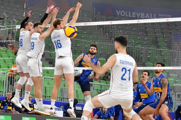 Ljubljana, Slovenia, 16th July 2024: Kamil Rychlicki of Italy in action against Drazen Luburic of Serbia during the IVNL Volleyball Nations League, Week 3 match, between Serbia and Italy at Arena Stozice, Ljubljana, Slovenia. (Natasa Kupljenik SPP) Copyright: xNatasaxKupljenikx xSPPx SPP_1015524