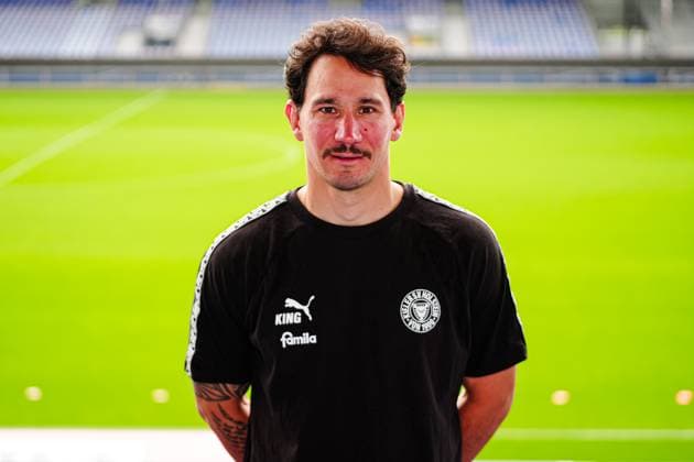 Niklas Jakusch; Holstein Kiel Torwarttrainer GER, Holstein Kiel, 2. Bundesliga, Portraettermin 2025 2026 GER, Holstein Kiel, 2. Bundesliga, Portraettermin 2025 2026 Kiel Copyright: xEibner-Pressefoto MarcelxvonxFehrnx EP_MFN
