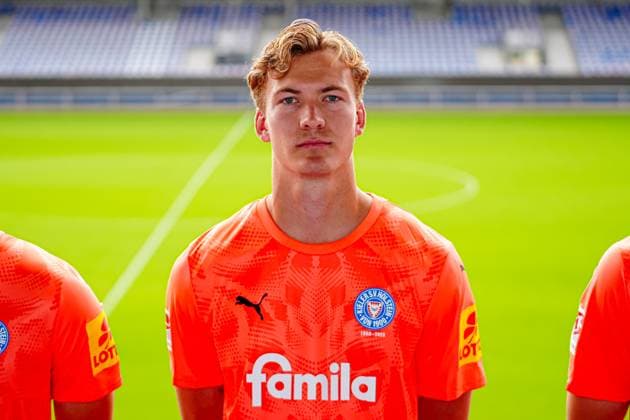Jonas Krumrey; Holstein Kiel 21 GER, Holstein Kiel, 2. Bundesliga, Portraettermin 2025 2026 GER, Holstein Kiel, 2. Bundesliga, Portraettermin 2025 2026 Kiel Copyright: xEibner-Pressefoto MarcelxvonxFehrnx EP_MFN