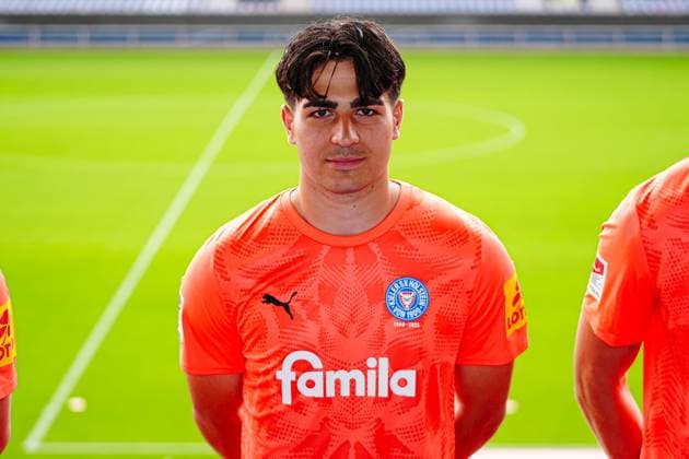 Tyler Dogan; Holstein Kiel 42 GER, Holstein Kiel, 2. Bundesliga, Portraettermin 2025 2026 GER, Holstein Kiel, 2. Bundesliga, Portraettermin 2025 2026 Kiel Copyright: xEibner-Pressefoto MarcelxvonxFehrnx EP_MFN