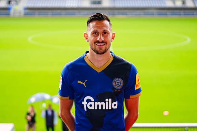 Steven Skrzybski; Holstein Kiel 07 GER, Holstein Kiel, 2. Bundesliga, Portraettermin 2025 2026 GER, Holstein Kiel, 2. Bundesliga, Portraettermin 2025 2026 Kiel Copyright: xEibner-Pressefoto MarcelxvonxFehrnx EP_MFN