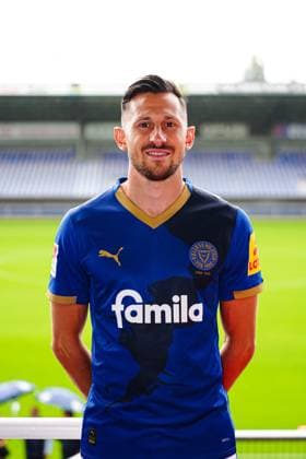 Steven Skrzybski; Holstein Kiel 07 GER, Holstein Kiel, 2. Bundesliga, Portraettermin 2025 2026 GER, Holstein Kiel, 2. Bundesliga, Portraettermin 2025 2026 Kiel Copyright: xEibner-Pressefoto MarcelxvonxFehrnx EP_MFN