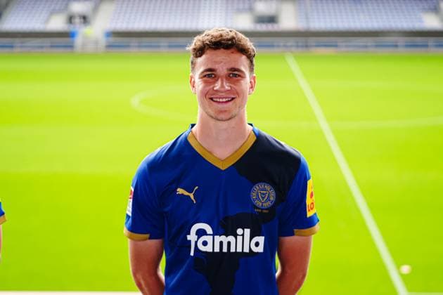 Max Geschwill; Holstein Kiel 14 GER, Holstein Kiel, 2. Bundesliga, Portraettermin 2025 2026 GER, Holstein Kiel, 2. Bundesliga, Portraettermin 2025 2026 Kiel Copyright: xEibner-Pressefoto MarcelxvonxFehrnx EP_MFN