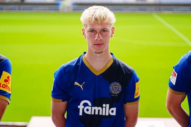 Luca Prasse; Holstein Kiel 44 GER, Holstein Kiel, 2. Bundesliga, Portraettermin 2025 2026 GER, Holstein Kiel, 2. Bundesliga, Portraettermin 2025 2026 Kiel Copyright: xEibner-Pressefoto MarcelxvonxFehrnx EP_MFN
