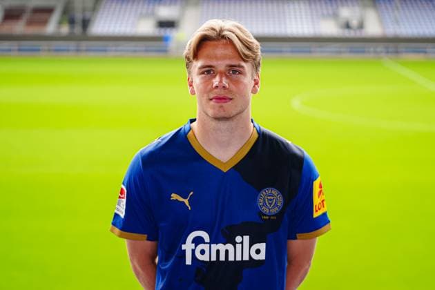 Jonas Therkelsen; Holstein Kiel 10 GER, Holstein Kiel, 2. Bundesliga, Portraettermin 2025 2026 GER, Holstein Kiel, 2. Bundesliga, Portraettermin 2025 2026 Kiel Copyright: xEibner-Pressefoto MarcelxvonxFehrnx EP_MFN