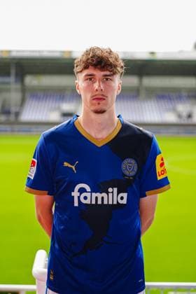 Louis Koester; Holstein Kiel 45 GER, Holstein Kiel, 2. Bundesliga, Portraettermin 2025 2026 GER, Holstein Kiel, 2. Bundesliga, Portraettermin 2025 2026 Kiel Copyright: xEibner-Pressefoto MarcelxvonxFehrnx EP_MFN