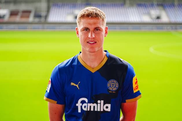 Phil Harres; Holstein Kiel 19 GER, Holstein Kiel, 2. Bundesliga, Portraettermin 2025 2026 GER, Holstein Kiel, 2. Bundesliga, Portraettermin 2025 2026 Kiel Copyright: xEibner-Pressefoto MarcelxvonxFehrnx EP_MFN