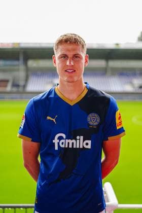Phil Harres; Holstein Kiel 19 GER, Holstein Kiel, 2. Bundesliga, Portraettermin 2025 2026 GER, Holstein Kiel, 2. Bundesliga, Portraettermin 2025 2026 Kiel Copyright: xEibner-Pressefoto MarcelxvonxFehrnx EP_MFN