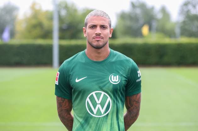 VfL Wolfsburg Fototermin Wolfsburg, 16.07.2025, Vinicius Vini Souza; VfL Wolfsburg, 1. Bundesliga, Porträttermin 2025 2026 Wolfsburg
