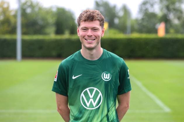 VfL Wolfsburg Fototermin Wolfsburg, 16.07.2025, Skov Olsen; VfL Wolfsburg, 1. Bundesliga, Porträttermin 2025 2026 Wolfsburg