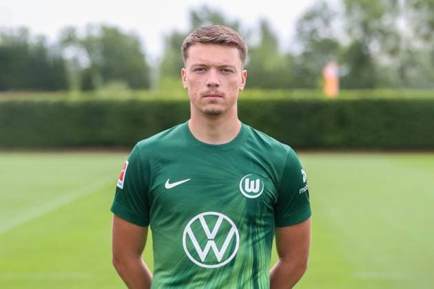 VfL Wolfsburg Fototermin Wolfsburg, 16.07.2025, Dzenan Pejcinovic; VfL Wolfsburg, 1. Bundesliga, Porträttermin 2025 2026 Wolfsburg