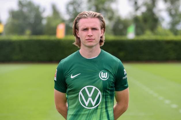 VfL Wolfsburg Fototermin Wolfsburg, 16.07.2025, Patrick Wimmer; VfL Wolfsburg, 1. Bundesliga, Porträttermin 2025 2026 Wolfsburg