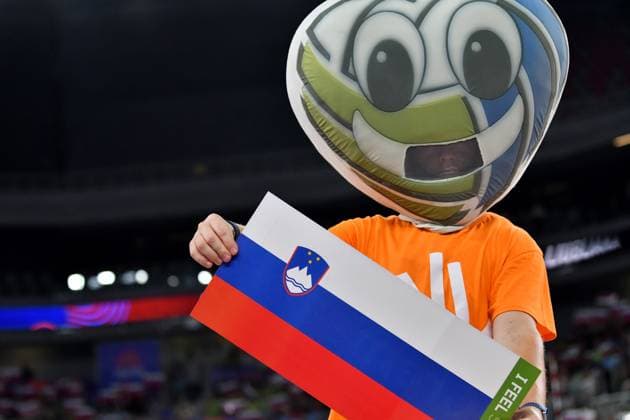 Ljubljana, Slovenia, 16th July 2024: Slovenian flag during the IVNL Volleyball Nations League, Week 3 match, between Canada and Slovenia at Arena Stozice, Ljubljana, Slovenia. (Natasa Kupljenik SPP) Copyright: xNatasaxKupljenikx xSPPx SPP_1015870