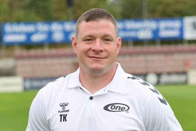 Fußball, RL Nordost, ZFC Meuselwitz, Porträttermin 2025 2026 Männer Fußball Fussball Saison 2025 26 16.07.2025 Bluechip Arena Meuselwitz ZFC Meuselwitz - Portrait Tobias Kups Co-Trainer Meuselwitz Thueringen Germany