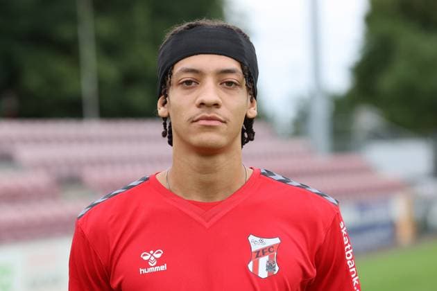 Fußball, RL Nordost, ZFC Meuselwitz, Porträttermin 2025 2026 Männer Fußball Fussball Saison 2025 26 16.07.2025 Bluechip Arena Meuselwitz ZFC Meuselwitz - Portrait Elias Ndukwe Oke Meuselwitz Thueringen Germany