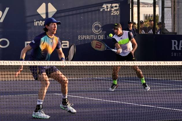 LOS CABOS TENNIS OPEN 2025 LOS CABOS TENNIS OPEN 2025 ROMBOLI SMITH VS TRACY CASH 16072025 LOS CABOS, BAJA CALIFORNIA, MEXICO. Photo of Fernando Romboli of Brazil and John Patrick Smith of Australia, during doubles game of Los Cabos Tennis Open 2025 held at the Court 2 of the Cabo Sports Complex of Los Cabos, Baja California, Mexico. Foto de Fernando Romboli de Brasil y John Patrick Smith de Australia, durante juego de dobles en Los Cabos Tennis Open 2025 celebrado en el La Cancha 2 del Cabo Sports Complex de Los Cabos, Baja California, Mexico. PHOTO BY IMAGENSHOP AGENCIA FOTOGRAFICA LOS CABOS BAJA CALIFORNIA MEXICO Copyright: xIMAGENSHOPxAGENCIAxFOTOGRAFICAx