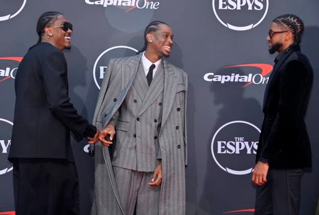 Jalen Williams, Shai Gilgeous-Alexander and Isaiah Joe (L-R) attend the ESPY Awards at the Dolby Theatre in the Hollywood section of Los Angeles on Wednesday, July 16, 2025. The annual event honors the top athletes and performances of the year.  LAP2025071603 JIMxRUYMEN