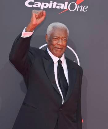 Oscar Robertson attends the ESPY Awards at the Dolby Theatre in the Hollywood section of Los Angeles on Wednesday, July 16, 2025. The annual event honors the top athletes and performances of the year.  LAP2025071617 JIMxRUYMEN