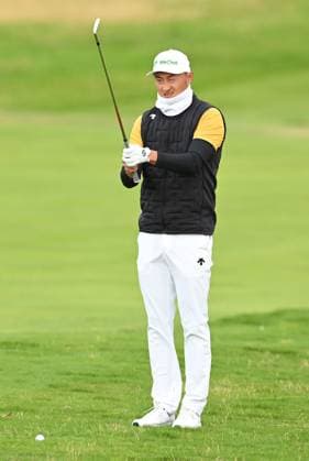 Haotong Li on the 1st fairway The Open Golf, Round 1, Royal Portrush Golf Club, County Antrim, Northern Ireland, UK - 17 Jul 2025Portrush Royal Portrush Golf Club Northern Ireland United Kingdom  Copyright: xGreigxCowie Shutterstockx 15402507k