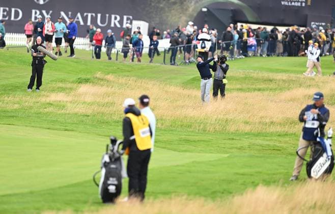 Max Greyserman duffed his drive on the 1st Tee and didn t even make the fairway as playing partner Niklas Norgaard looks on from a hundred yards up the fairway The Open Golf, Round 1, Royal Portrush Golf Club, County Antrim, Northern Ireland, UK - 17 Jul 2025Portrush Royal Portrush Golf Club Northern Ireland United Kingdom  Copyright: xGreigxCowie Shutterstockx 15402507u