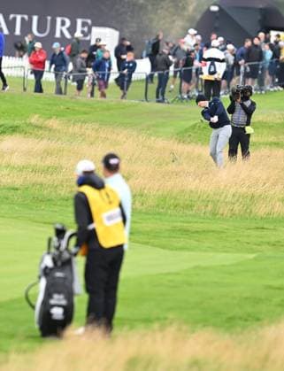 Max Greyserman duffed his drive on the 1st Tee and didn t even make the fairway as playing partner Niklas Norgaard looks on from a hundred yards up the fairway The Open Golf, Round 1, Royal Portrush Golf Club, County Antrim, Northern Ireland, UK - 17 Jul 2025Portrush Royal Portrush Golf Club Northern Ireland United Kingdom  Copyright: xGreigxCowie Shutterstockx 15402507s