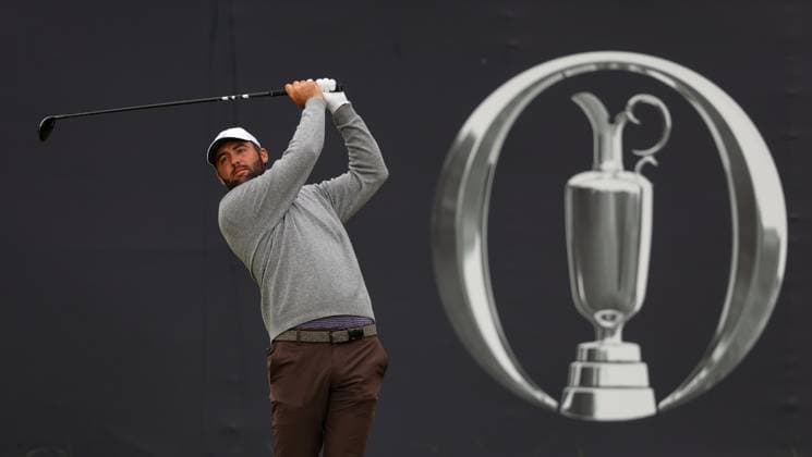 The 153rd Open Championship, Royal Portrush Golf Club, Co. Antrim 17 7 2025 Scottie Scheffler tees off on the 1st Scottie Scheffler tees off on the 1st 17 7 2025  Copyright: x INPHO BenxBradyx BB3_1143