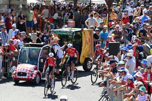 Tour de France 2025 Stage 12 HAUTACAM, FRANCE - JULY 17 : De Lie Arnaud (BEL) of Lotto Cycling Team before the start of the race during stage 12 of the 112th edition of Tour de France an UCI World Tour 2.UWT cycling road race stage for Men Elite of 181 km with start in Auch and finish in Hautacam on July 17, 2025 in Hautacam, France, 17 07 2025 ( Motordriver Kenny Verfaillie - Hautacam France  Copyright: xVincentxKalutx