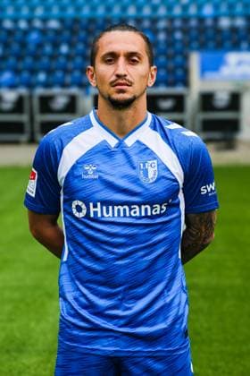Baris Atik, 1. FC Magdeburg - 2. Fussball Bundesliga Porträttermin 2. BL 2025 2026 offizieller Fototermin 1. FC Magdeburg in der Avnet Arena in Magdeburg - Porträt, Portrait, Einzelbild, Deutschland, Fussball, Maenner, GER, 16.07.2025