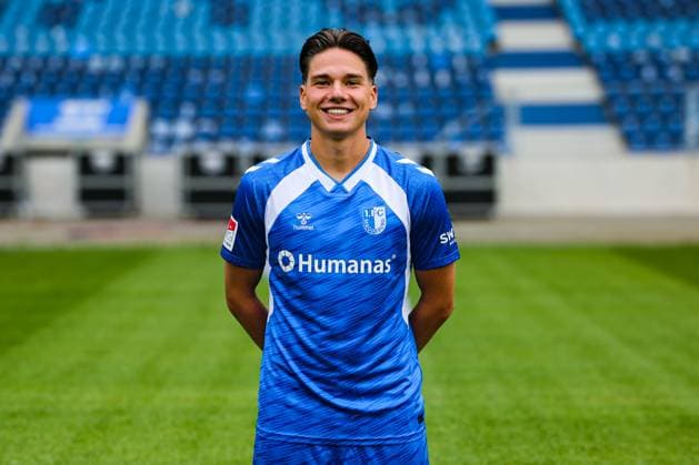 Dariusz Stalmach, 1. FC Magdeburg - 2. Fussball Bundesliga Porträttermin 2. BL 2025 2026 offizieller Fototermin 1. FC Magdeburg in der Avnet Arena in Magdeburg - Porträt, Portrait, Einzelbild, Deutschland, Fussball, Maenner, GER, 16.07.2025