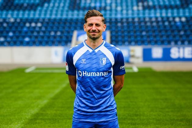 Alexander Nollenberger, 1. FC Magdeburg - 2. Fussball Bundesliga Porträttermin 2. BL 2025 2026 offizieller Fototermin 1. FC Magdeburg in der Avnet Arena in Magdeburg - Porträt, Portrait, Einzelbild, Deutschland, Fussball, Maenner, GER, 16.07.2025