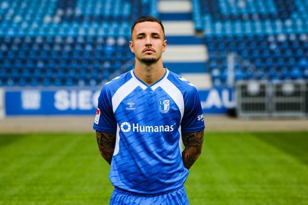 Falko Michel, 1. FC Magdeburg - 2. Fussball Bundesliga Porträttermin 2. BL 2025 2026 offizieller Fototermin 1. FC Magdeburg in der Avnet Arena in Magdeburg - Porträt, Portrait, Einzelbild, Deutschland, Fussball, Maenner, GER, 16.07.2025