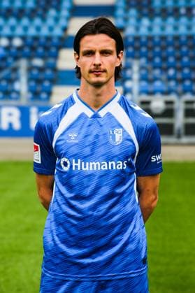 Jean Hugonet, 1. FC Magdeburg - 2. Fussball Bundesliga Porträttermin 2. BL 2025 2026 offizieller Fototermin 1. FC Magdeburg in der Avnet Arena in Magdeburg - Porträt, Portrait, Einzelbild, Deutschland, Fussball, Maenner, GER, 16.07.2025