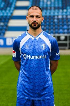 Aleksa Marusic, 1. FC Magdeburg - 2. Fussball Bundesliga Porträttermin 2. BL 2025 2026 offizieller Fototermin 1. FC Magdeburg in der Avnet Arena in Magdeburg - Porträt, Portrait, Einzelbild, Deutschland, Fussball, Maenner, GER, 16.07.2025