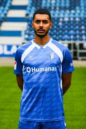 Tarek Chahed, 1. FC Magdeburg - 2. Fussball Bundesliga Porträttermin 2. BL 2025 2026 offizieller Fototermin 1. FC Magdeburg in der Avnet Arena in Magdeburg - Porträt, Portrait, Einzelbild, Deutschland, Fussball, Maenner, GER, 16.07.2025