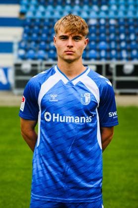 Magnus Baars, 1. FC Magdeburg - 2. Fussball Bundesliga Porträttermin 2. BL 2025 2026 offizieller Fototermin 1. FC Magdeburg in der Avnet Arena in Magdeburg - Porträt, Portrait, Einzelbild, Deutschland, Fussball, Maenner, GER, 16.07.2025