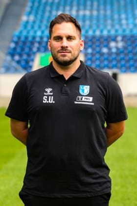Co-Trainer Saban Uzun, 1. FC Magdeburg - 2. Fussball Bundesliga Porträttermin 2. BL 2025 2026 offizieller Fototermin 1. FC Magdeburg in der Avnet Arena in Magdeburg - Porträt, Portrait, Einzelbild, Deutschland, Fussball, Maenner, GER, 16.07.2025