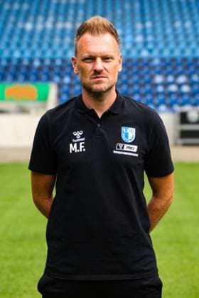 Cheftrainer Markus Fiedler, 1. FC Magdeburg - 2. Fussball Bundesliga Porträttermin 2. BL 2025 2026 offizieller Fototermin 1. FC Magdeburg in der Avnet Arena in Magdeburg - Porträt, Portrait, Einzelbild, Deutschland, Fussball, Maenner, GER, 16.07.2025