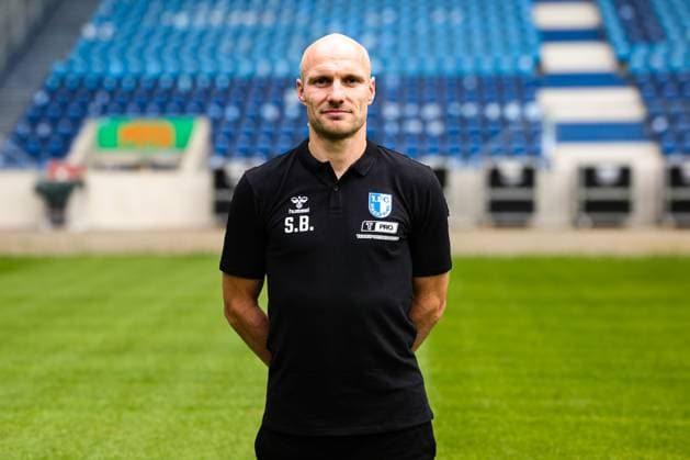 Co-Trainer Silvio Bankert, 1. FC Magdeburg - 2. Fussball Bundesliga Porträttermin 2. BL 2025 2026 offizieller Fototermin 1. FC Magdeburg in der Avnet Arena in Magdeburg - Porträt, Portrait, Einzelbild, Deutschland, Fussball, Maenner, GER, 16.07.2025