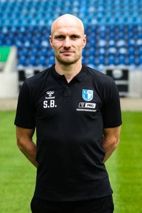Co-Trainer Silvio Bankert, 1. FC Magdeburg - 2. Fussball Bundesliga Porträttermin 2. BL 2025 2026 offizieller Fototermin 1. FC Magdeburg in der Avnet Arena in Magdeburg - Porträt, Portrait, Einzelbild, Deutschland, Fussball, Maenner, GER, 16.07.2025