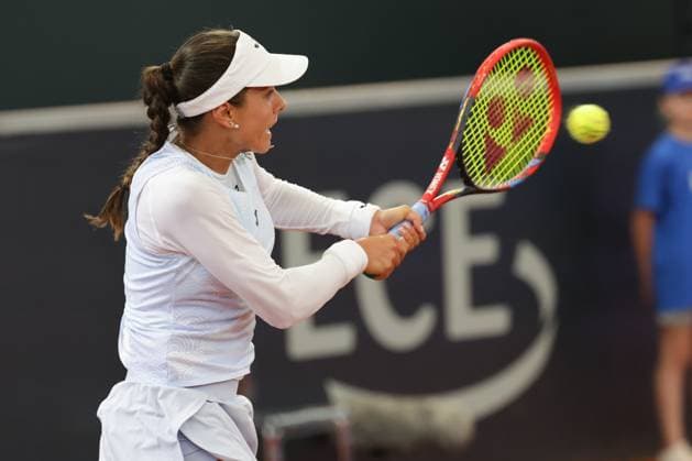 GER, Hamburg, xFSx, ATP250 Frauen-Tennistunier , MSC Hamburg Ladies Open 2025 , Achtelfinale ,17.07.2025 v.l. Viktoriya Tomova (BUL) spielt eine Rueckhand Copyright: HMBxMedia FernandoxSoares