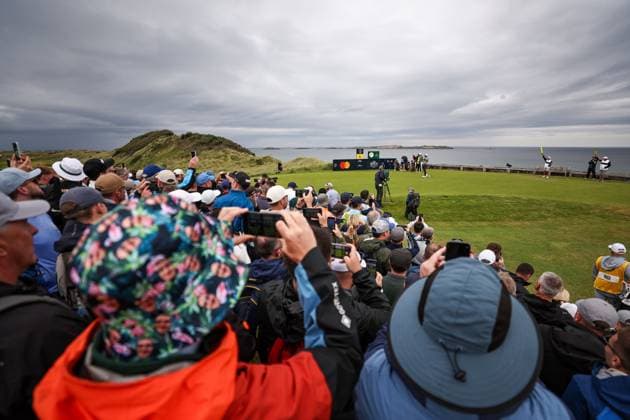The 153rd Open Championship, Royal Portrush Golf Club, Co. Antrim 17 7 2025 Scottie Scheffler tees off at the 6th Scottie Scheffler tees off at the 6th 17 7 2025  Copyright: x INPHO BenxBradyx 0G8A8853