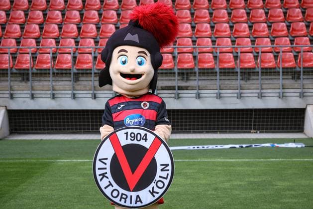 Maskottchen Viktor; FC Viktoria Köln 1904; 3.Liga, Porträttermin, 2025 2026, 17.07.2025 Nordrhein-Westfalen Deutschland