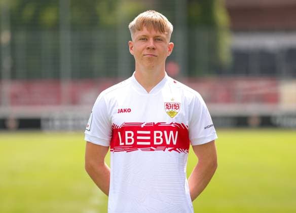 17.07.2025, Julian Lüers; VfB Stuttgart II; 3.Liga, Porträttermin 2025 2026,