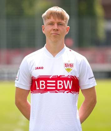 17.07.2025, Julian Lüers; VfB Stuttgart II; 3.Liga, Porträttermin 2025 2026,