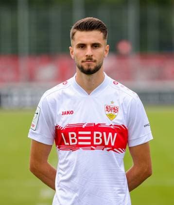 17.07.2025, Eliot Bujupi; VfB Stuttgart II; 3.Liga, Porträttermin 2025 2026,